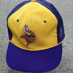 Vintage Minnesota Vikings Big Logo NFL Supercap Mesh Trucker Snapback Hat Cap